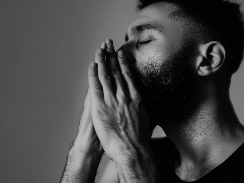 silwyna._man_breathwork_hand_on_nose_9d3a9eb2-7d18-41d9-9f6a-c1df588aa24e